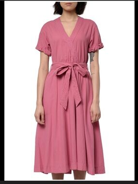 Xirena Winslow Cotton V-Neck Belted Midi Dress in Rose Small